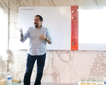 Carlos Bencomo couch de emprendedores